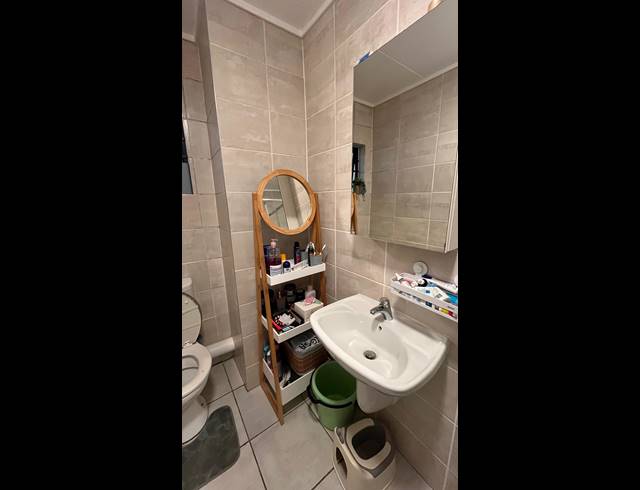 1 bed property to rent in LINBRO PARK AH
